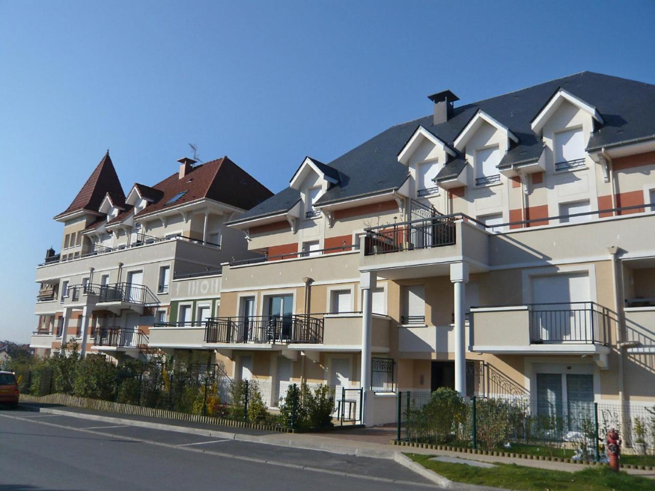 Apartment Les Marines 1 Et 2-7 By Interhome Cabourg Buitenkant foto
